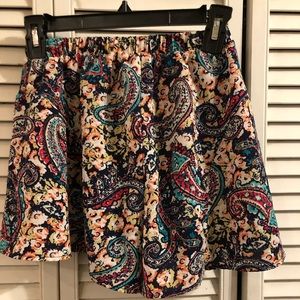 Xhilaration patterned shorts